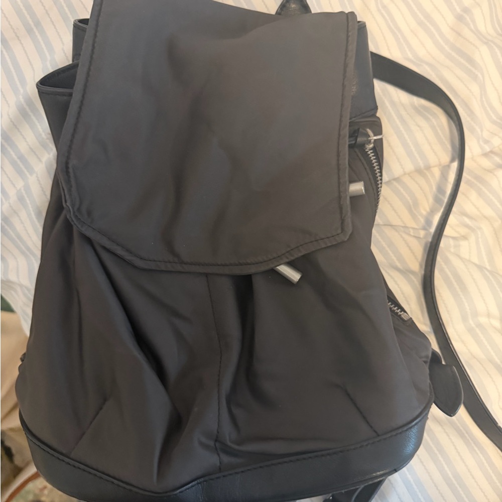 Black Men’s Drawstring Backpack